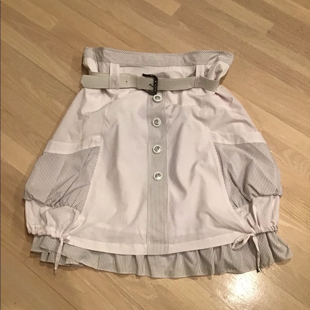 Skirt by Ozge. Size L. Excellent condition